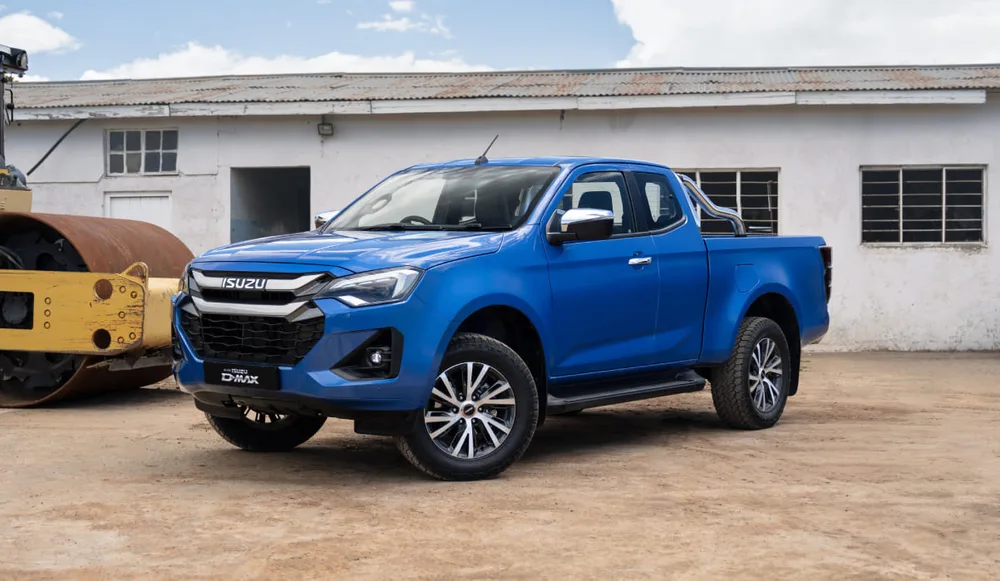D-MAX Extended Cab — exterior photograph